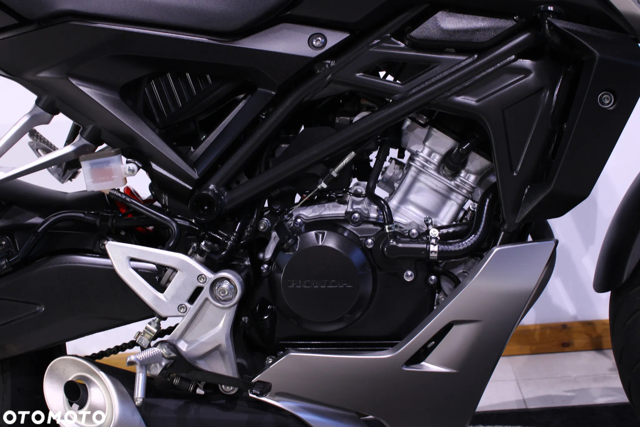 Honda CB - 18