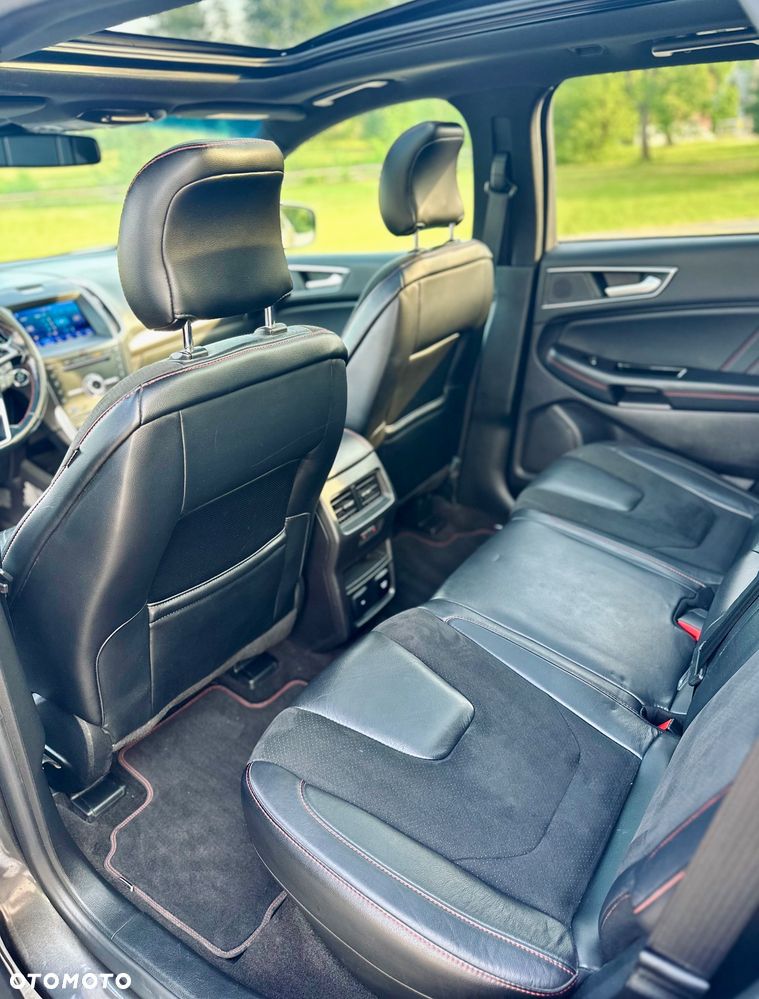 Ford Edge 2.0 EcoBlue Bi-Turbo 4x4 ST-LINE - 34