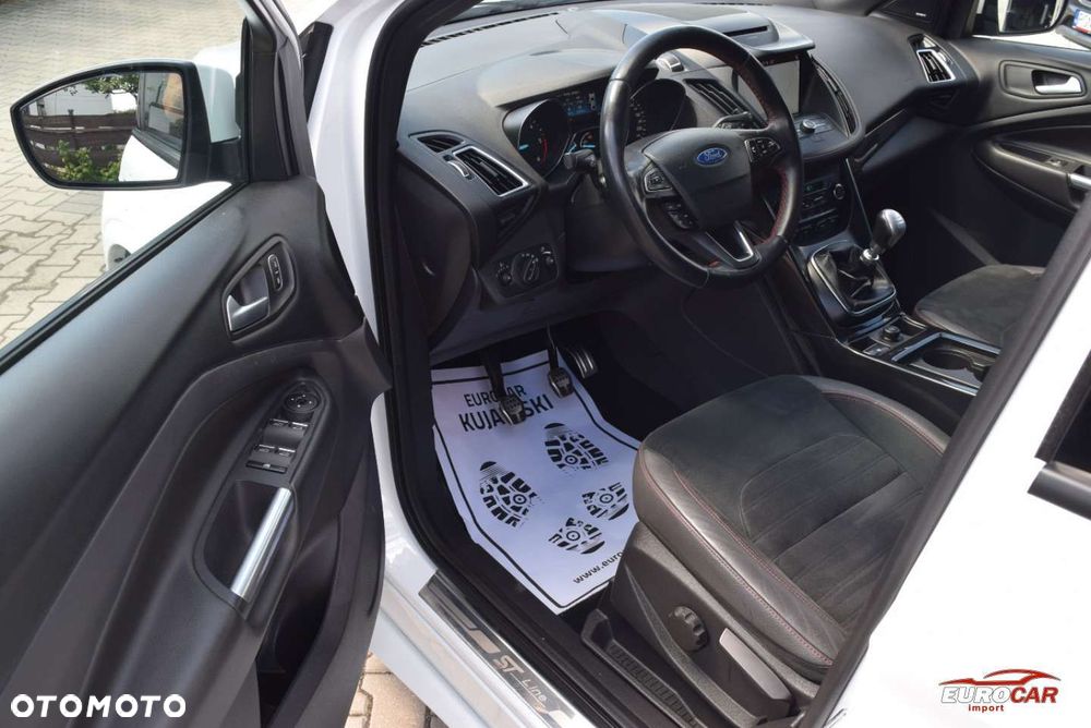 Ford Kuga 2.0 TDCi AWD ST-Line - 11