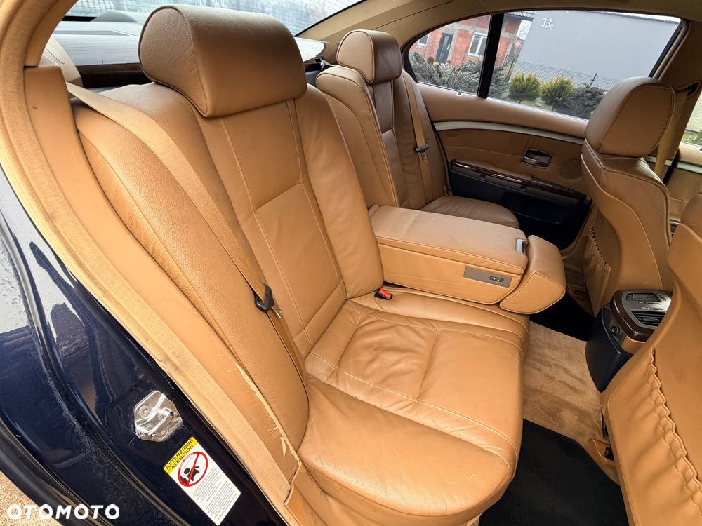 BMW Seria 7 - 22