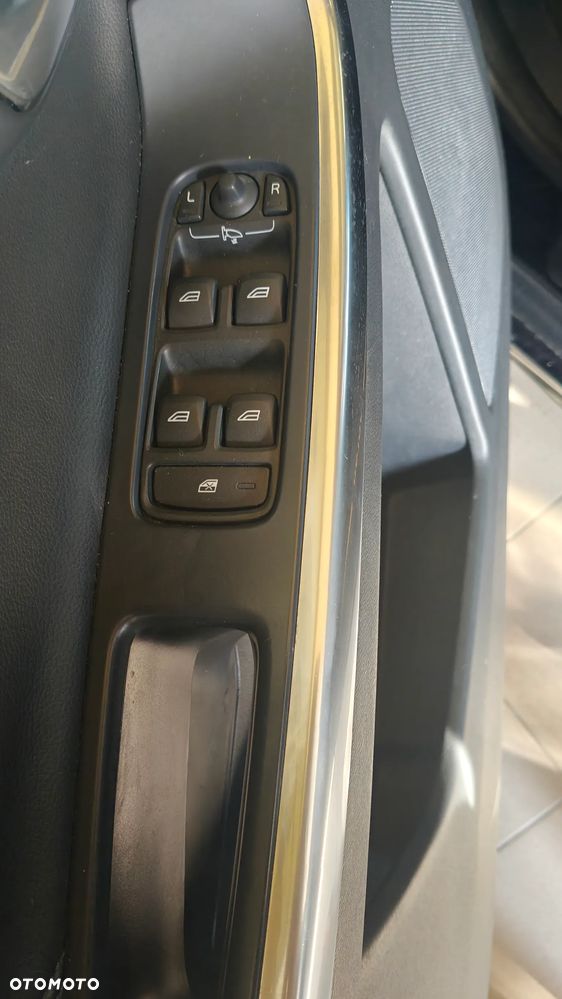 Volvo XC 60 D4 AWD Summum - 14