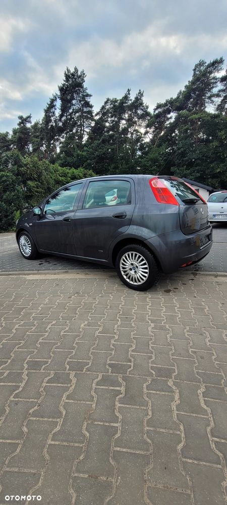 Fiat Grande Punto - 13