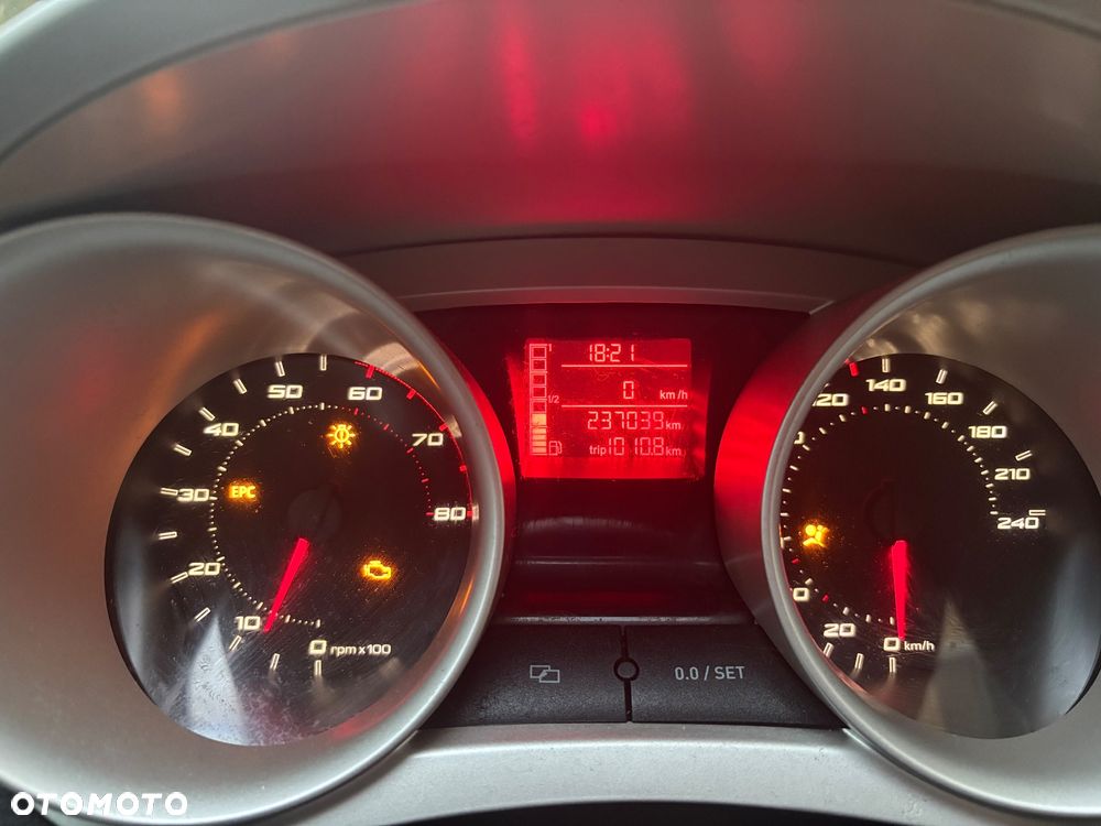 Seat Ibiza 1.4 16V Sport - 16