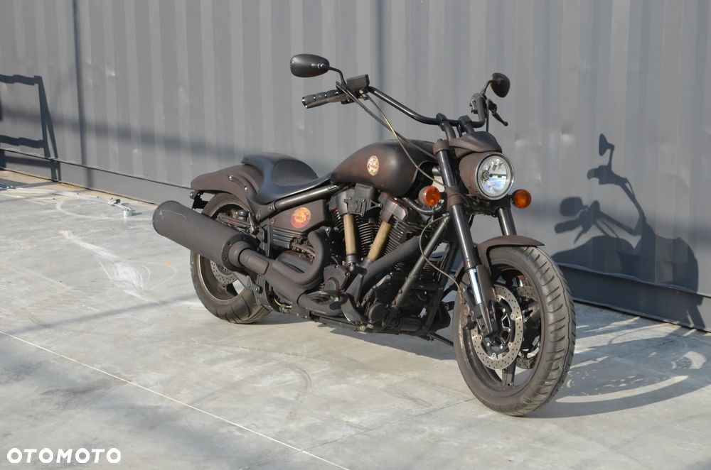 Yamaha Road Star - 25