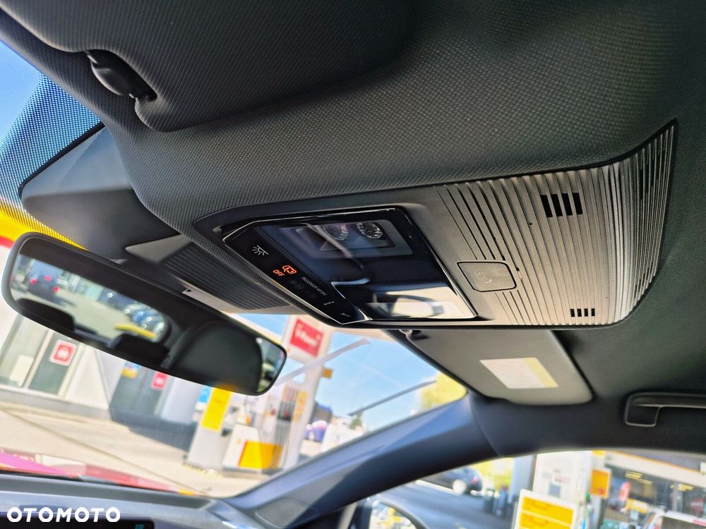 Volkswagen T-Roc 1.5 eTSI Style DSG - 28