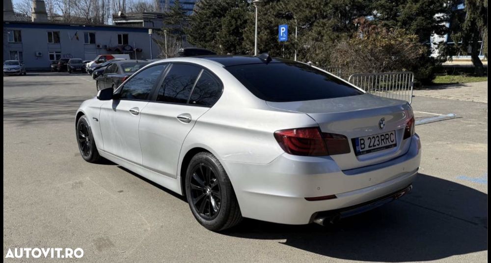 BMW Seria 5 525d xDrive - 6