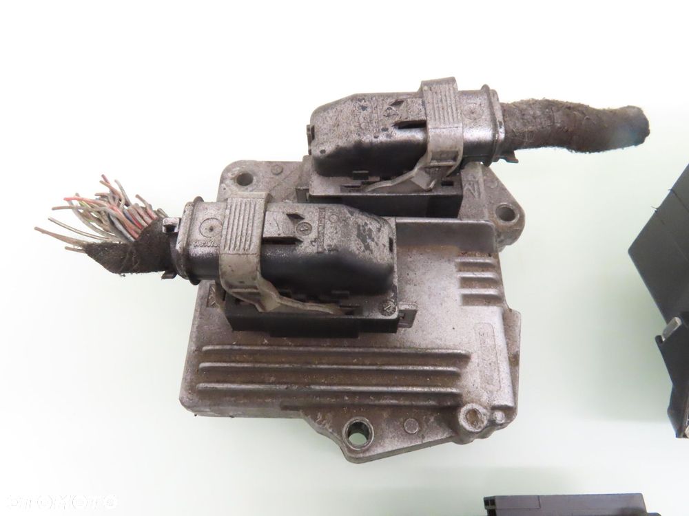 STACYJKA STEROWNIK OPEL MERIVA A 1.6 12249823 13214771LP 13247085 - 3