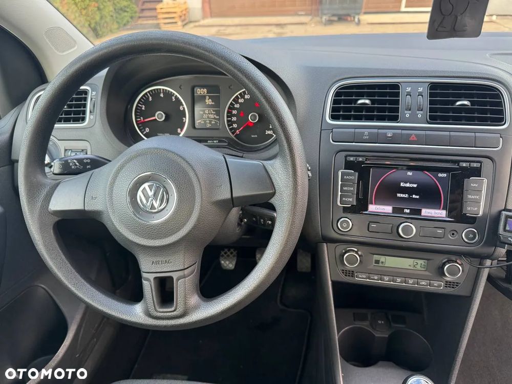 Volkswagen Polo 1.4 16V Comfortline - 15