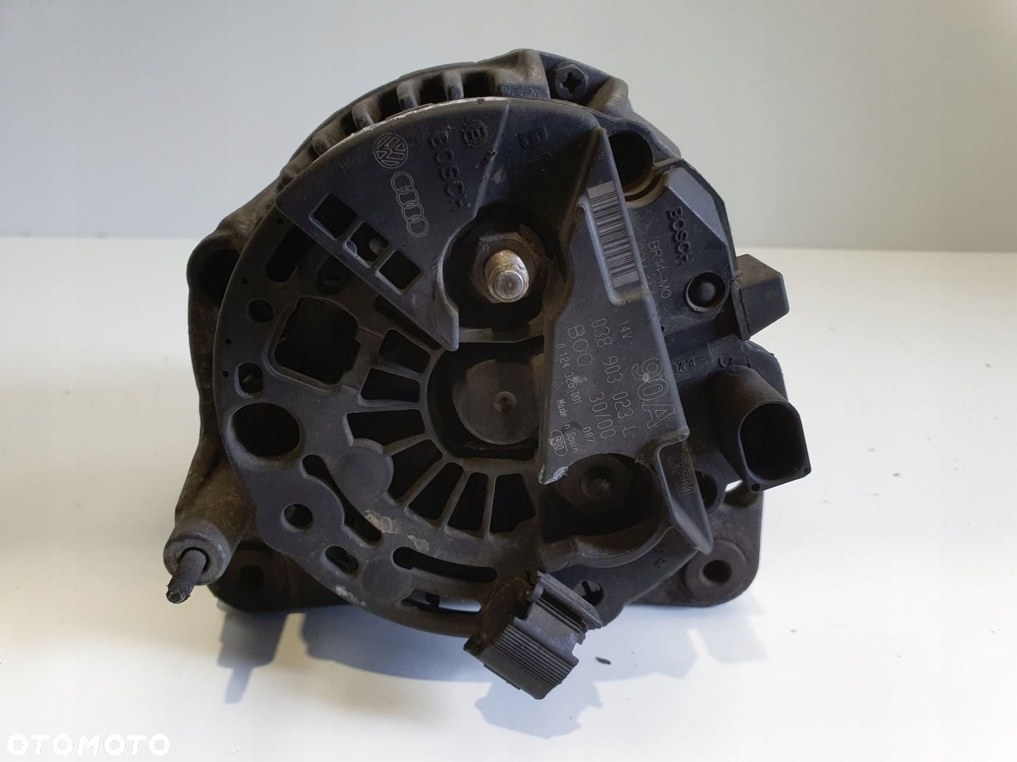 Audi A3 8L Golf IV 1.9 TDI ALTERNATOR 0123515021 038903023L 90A - 4
