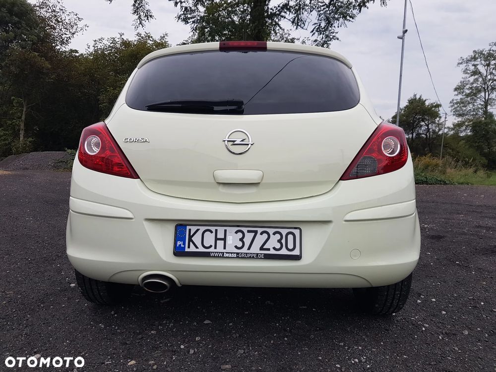 Opel Corsa 1.4 16V Satellite - 12
