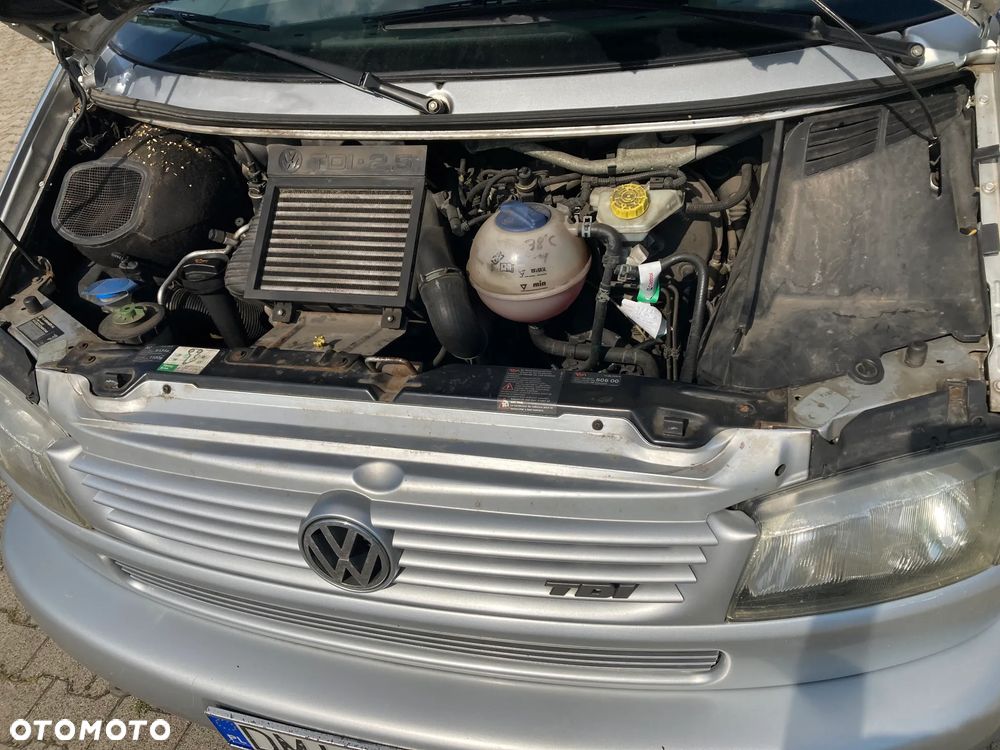 Volkswagen Multivan - 30