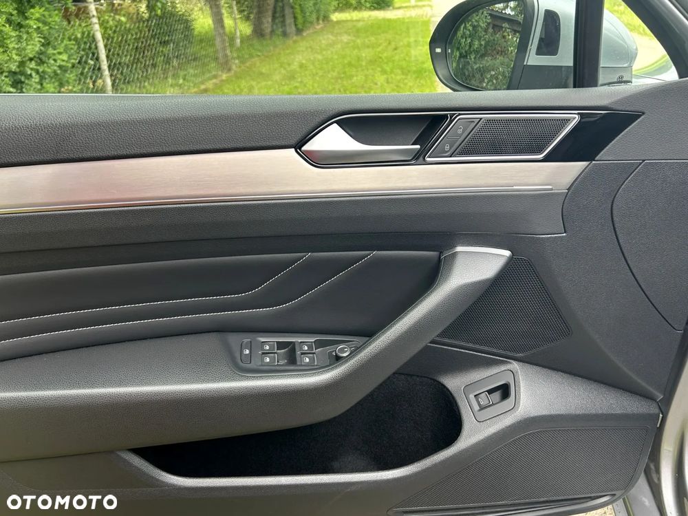 Volkswagen Passat 2.0 TDI 4Mot Elegance DSG - 12