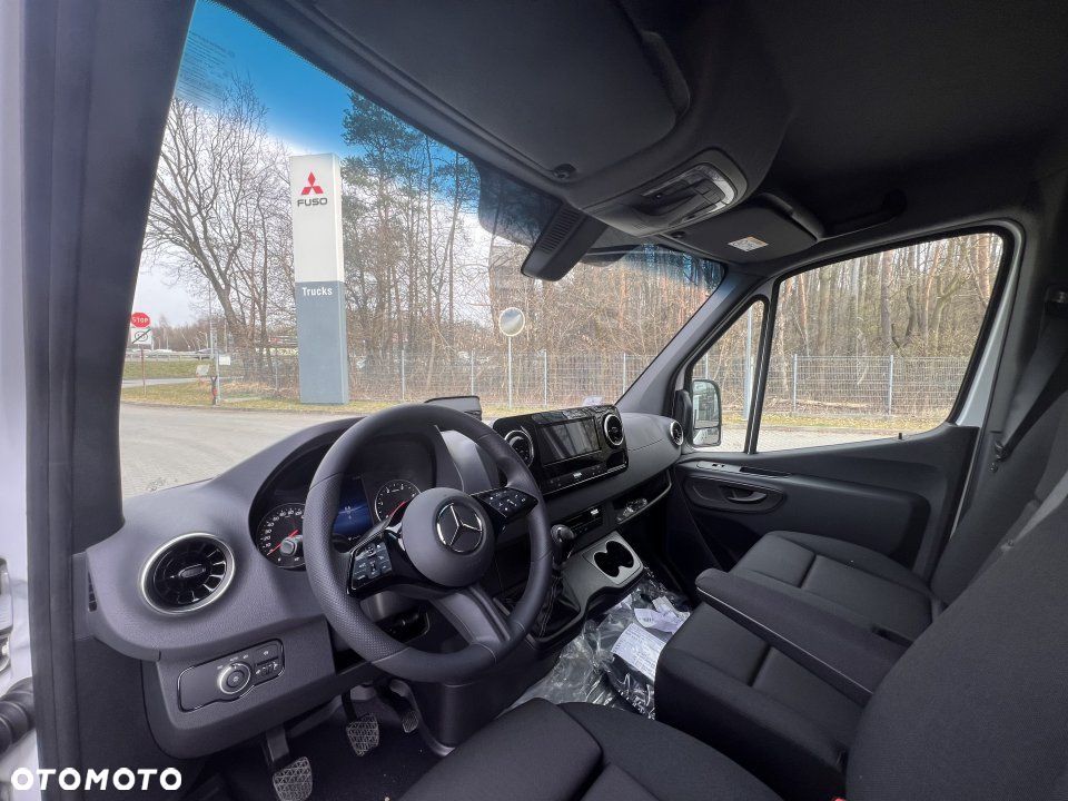Mercedes-Benz Sprinter - 5