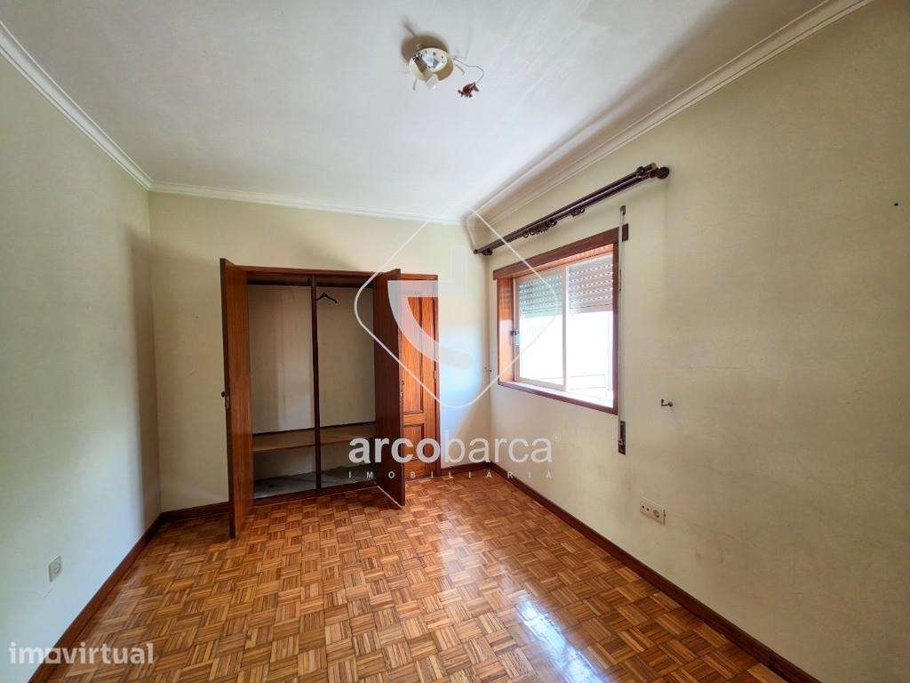 Moradia de 3 Pisos no Centro de Ponte da Barca com Aquecimento Central - Grande imagem: 5/25