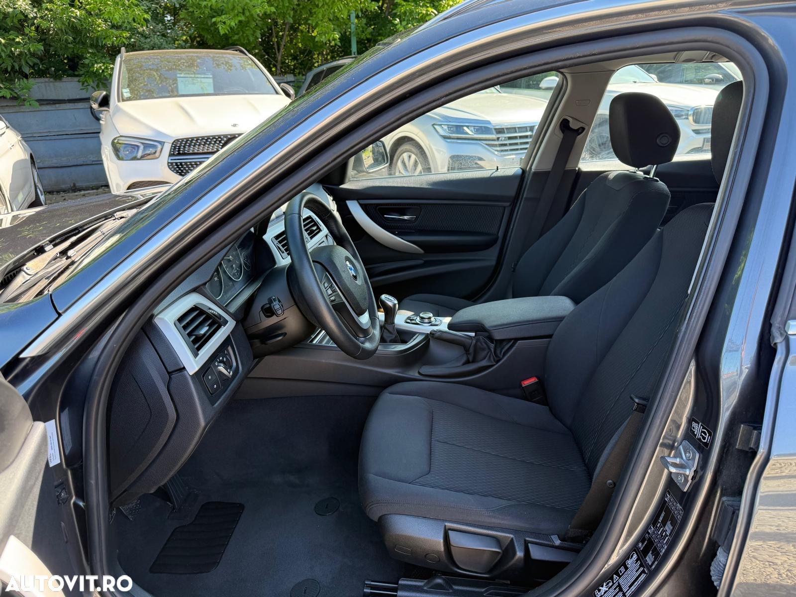 BMW Seria 3 320d xDrive - 7