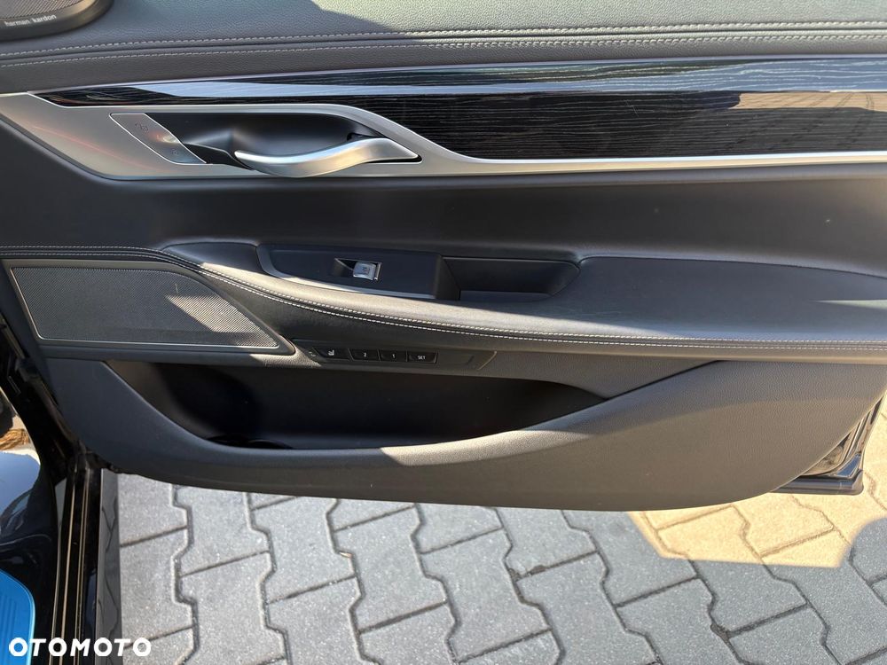 BMW Seria 7 740d xDrive mHEV sport - 22