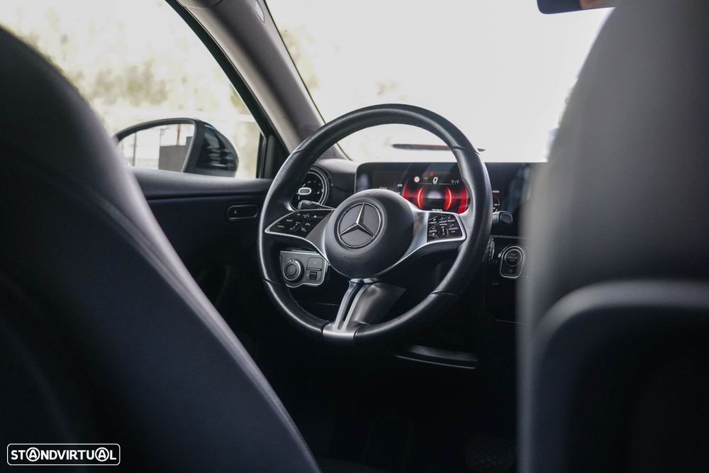 Mercedes-Benz A 200 Standard - 40