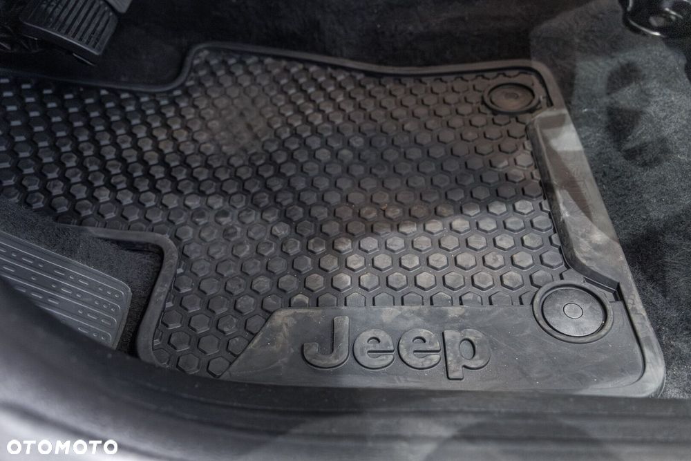 Jeep Compass 1.5 T4 mHEV Longitude FWD S&S DCT - 32