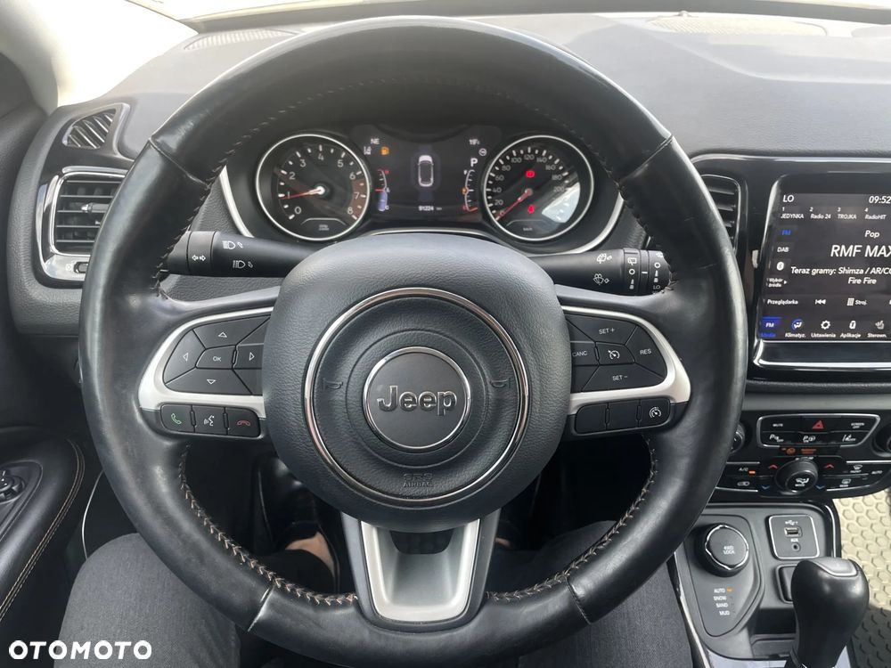 Jeep Compass - 11