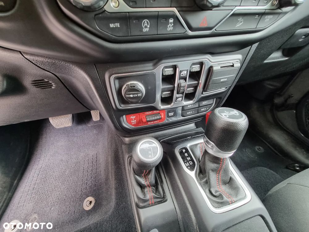 Jeep Wrangler 3.6 Unlim Rubicon - 16