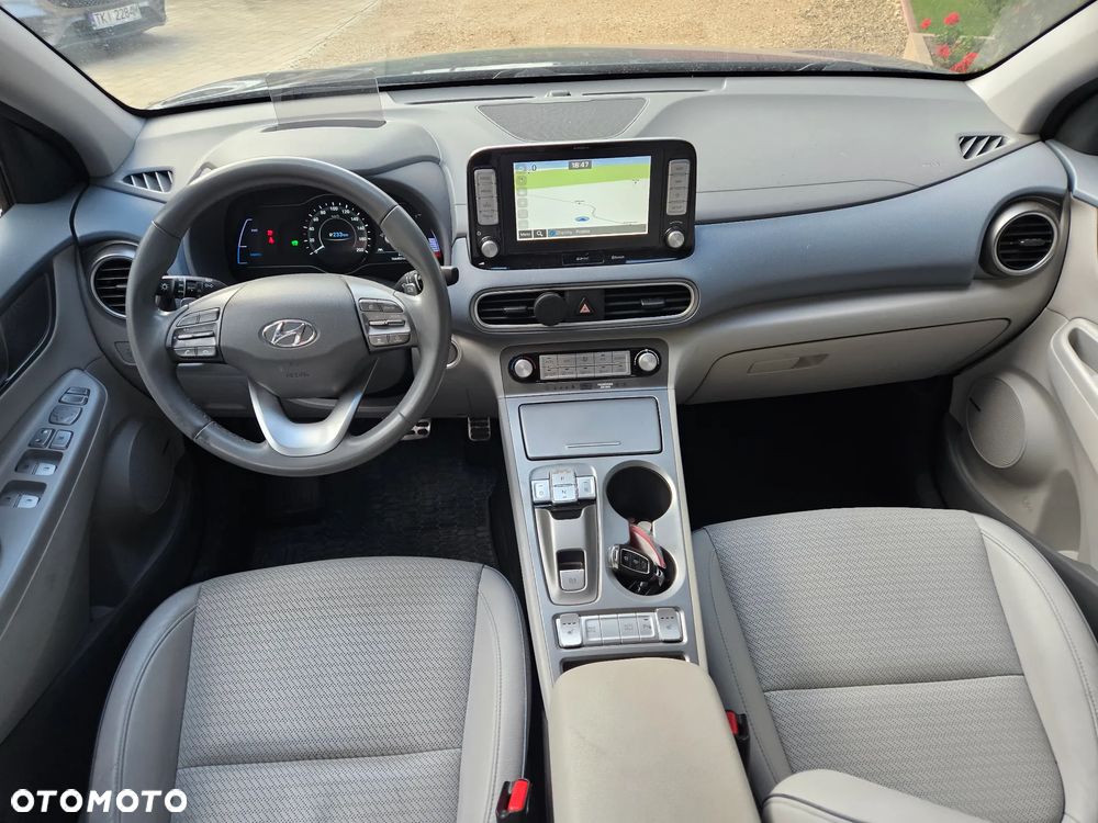 Hyundai Kona 64kWh Platinum - 12