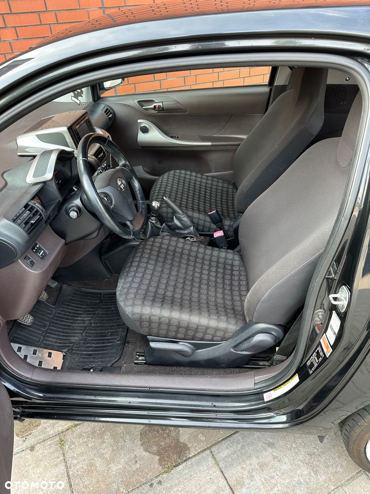 Toyota iQ 1.33 Plus - 17