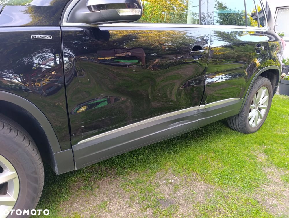 Volkswagen Tiguan 2.0 TDI DPF BlueMotion Technology Exclusive - 9