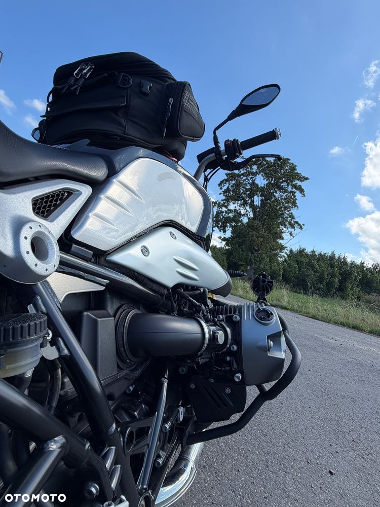 BMW R - 8