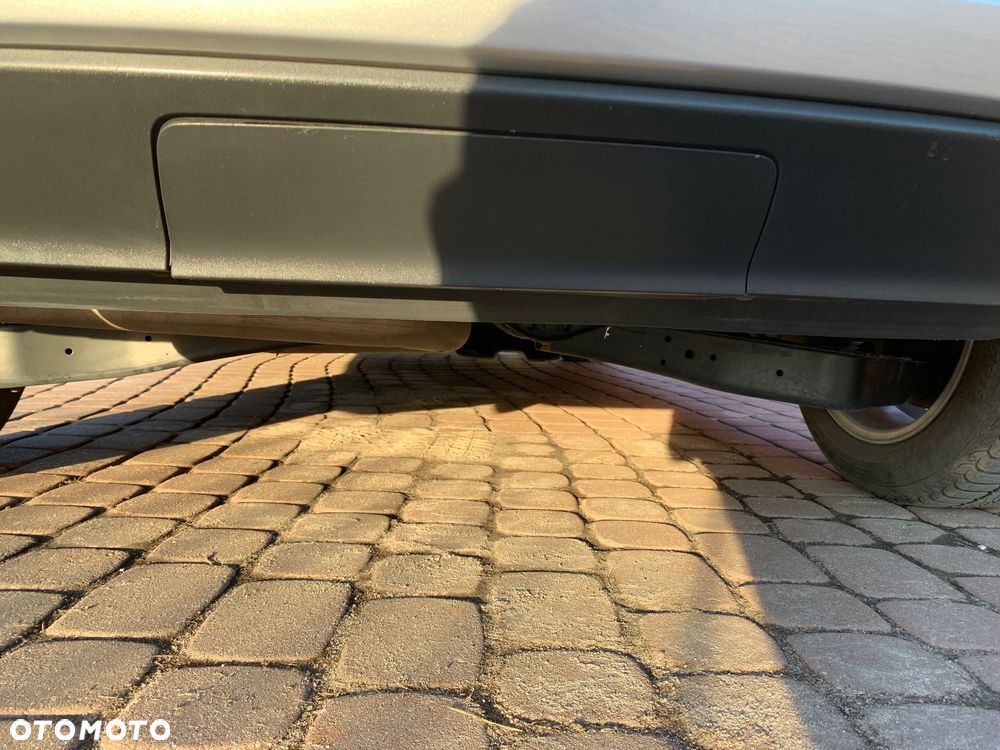 Volkswagen Golf 1.6 TDI DPF BlueMotion Technology MATCH - 19