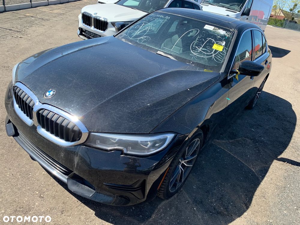 BMW Seria 3 330i xDrive - 3