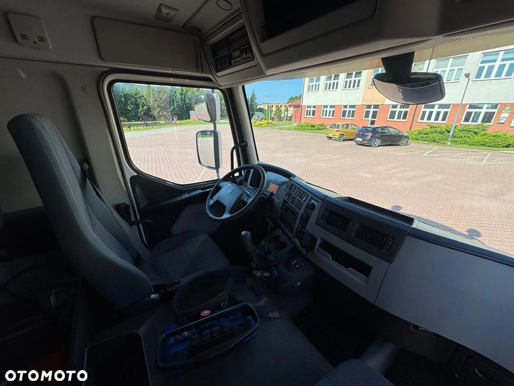 Volvo FL 300 /4X2/SKRZYNIOWY/HDS/HMF 1420 K5 /WYS 14.9 M - 30