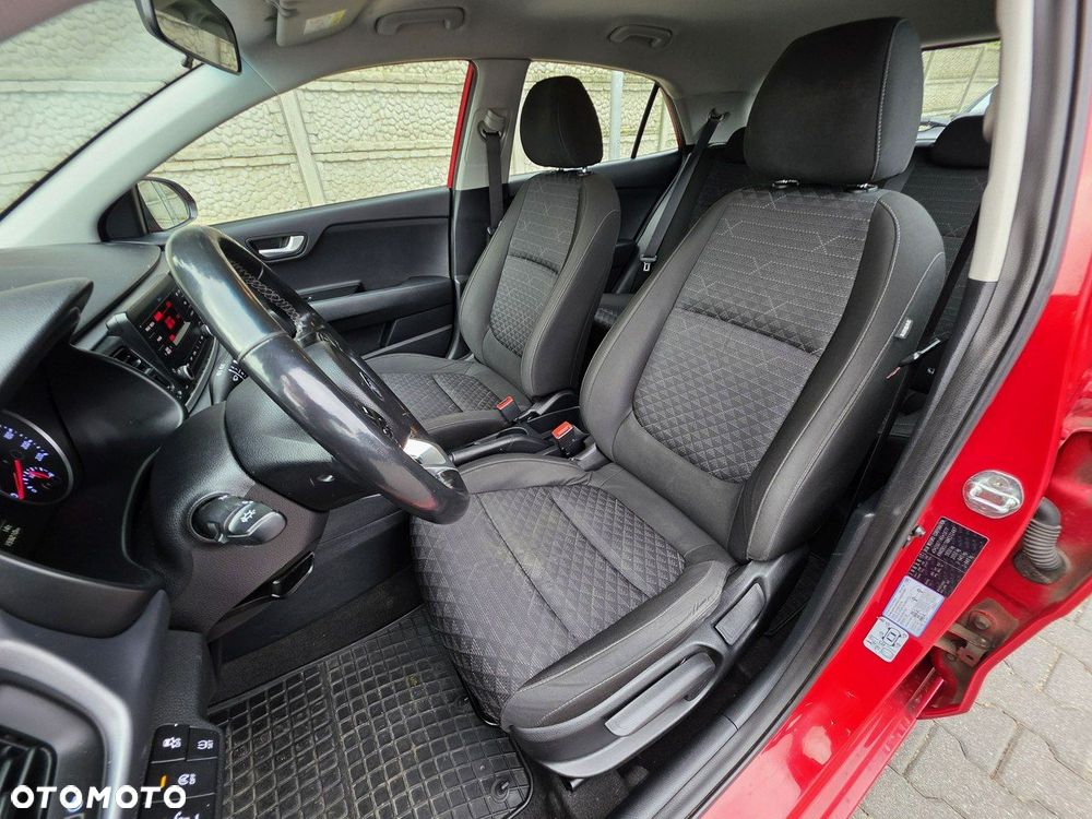 Kia Rio - 11