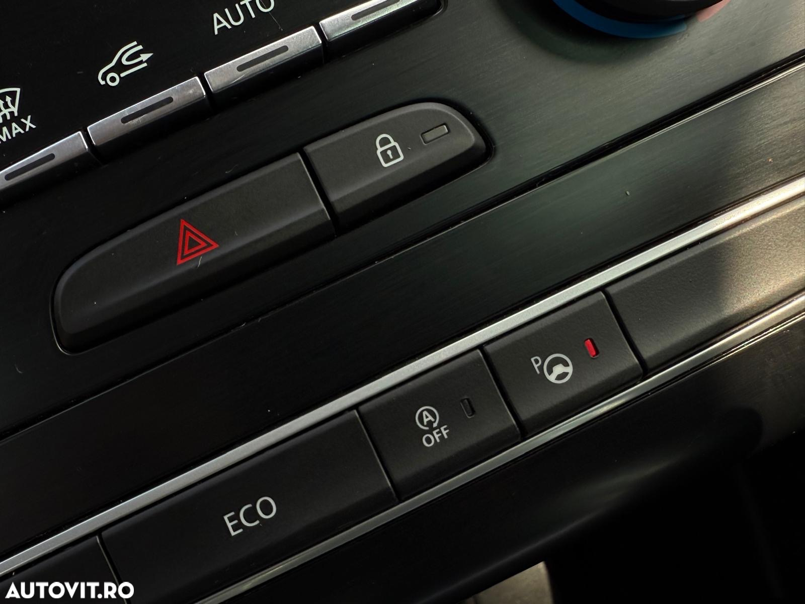 Renault Megane Grandtour ENERGY TCe 130 BOSE EDITION - 24