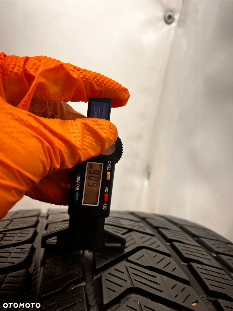 G-2434 285/45R20 112V PIRELLI SCORPION - 2