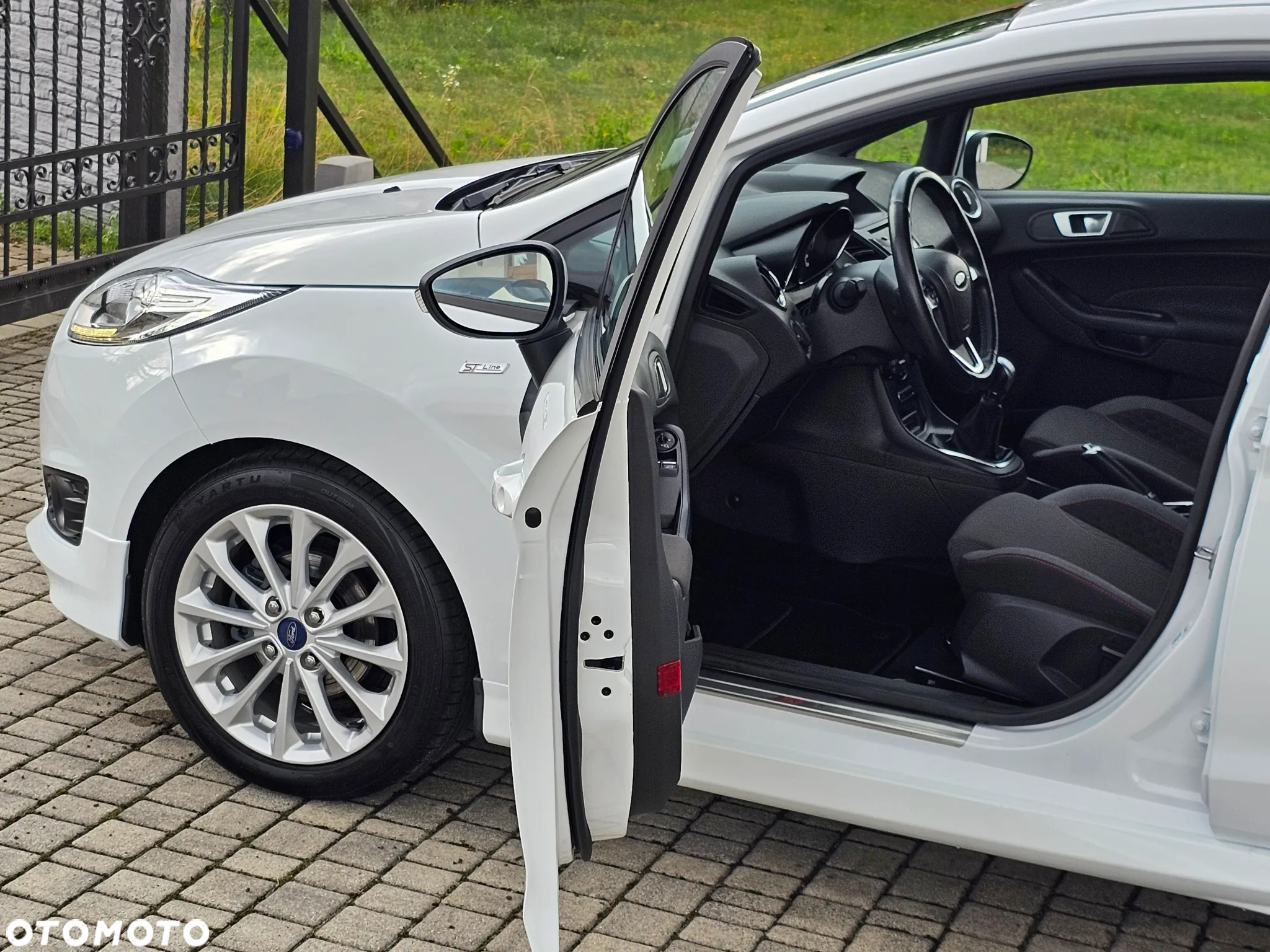 Ford Fiesta 1.0 EcoBoost S&S ST-LINE X - 29