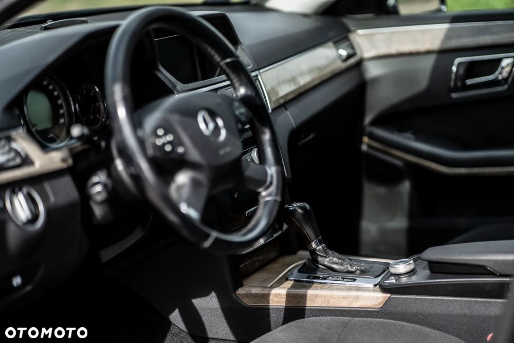 Mercedes-Benz Klasa E 220 CDI 7G-TRONIC Elegance - 15