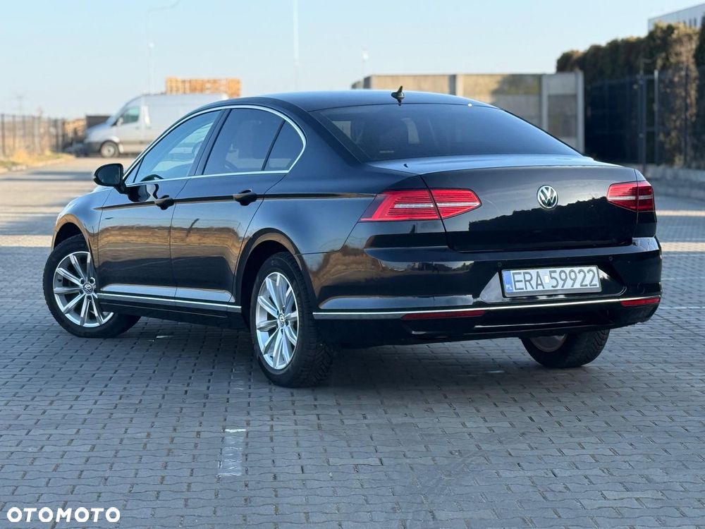 Volkswagen Passat 1.6 TDI SCR DSG Business - 16