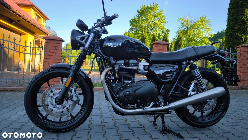 Triumph Street Twin - 3