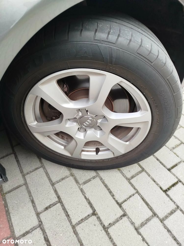 Audi A4 Avant 2.0 TDI - 10