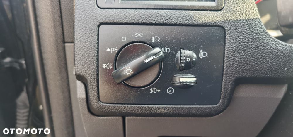 Ford C-MAX 1.8 Titanium - 22