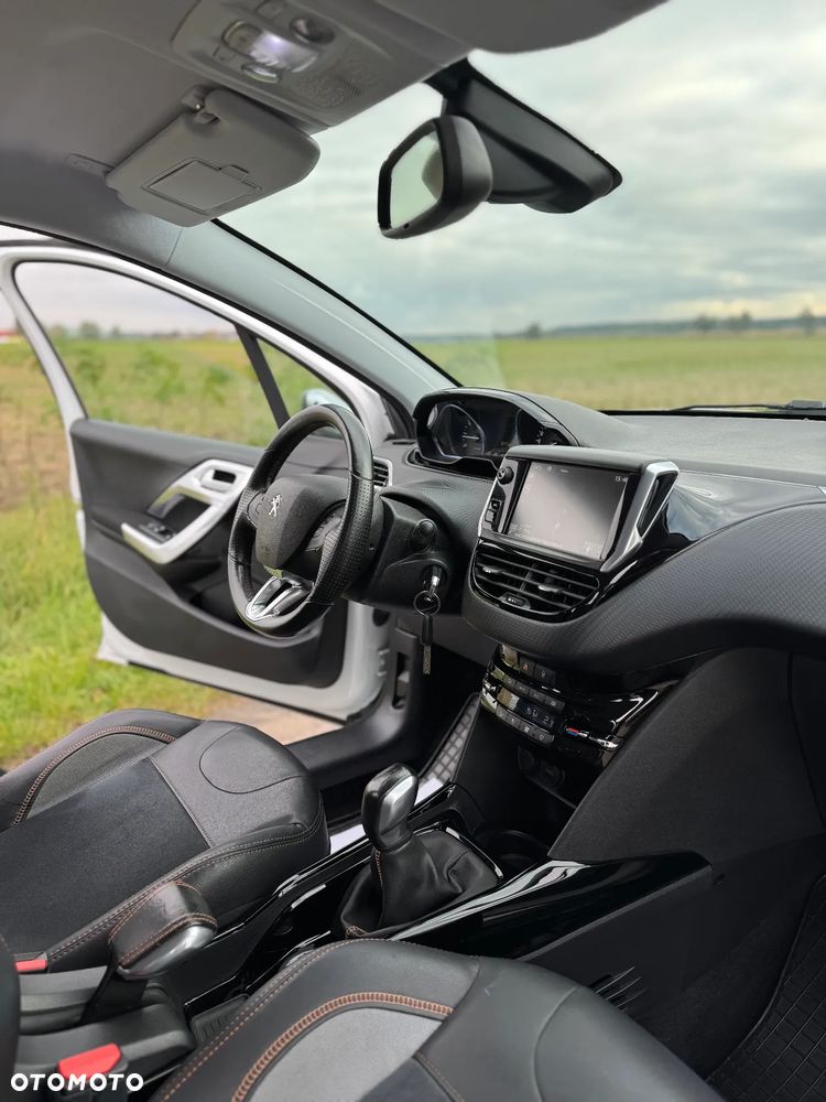 Peugeot 2008 1.2 Pure Tech Crossway S&S - 24