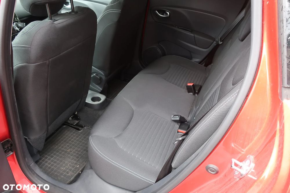 Renault Clio 1.2 16V Limited Plus - 10