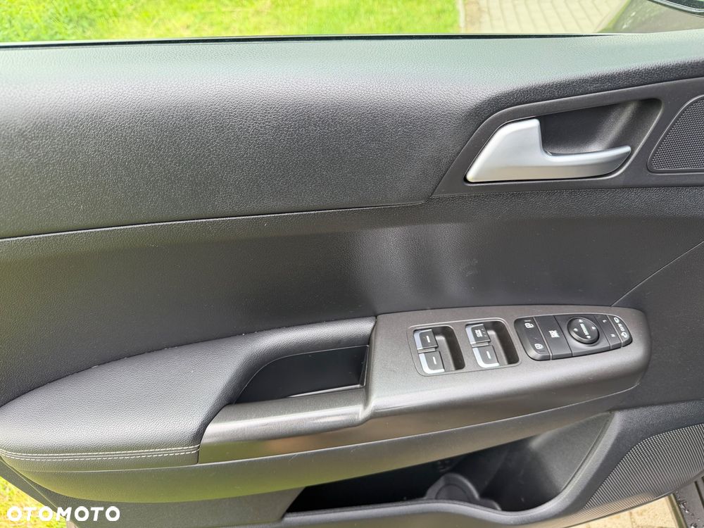 Kia Sportage 1.6 CRDI AWD VISION - 27