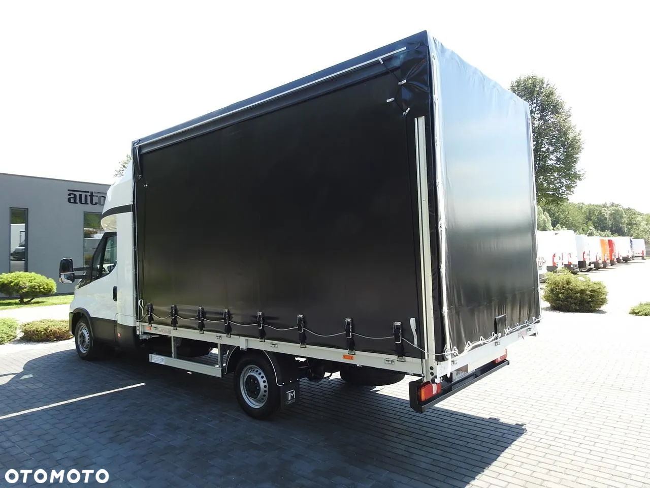 Iveco DAILY 35S18 NOWY PLANDEKA 8 PALET TEMPOMAT NAWIGACJA LEDY AUTOMAT HI-MATIC GWARANCJA PRODUCENTA 180KM [ 587778 ] - 11
