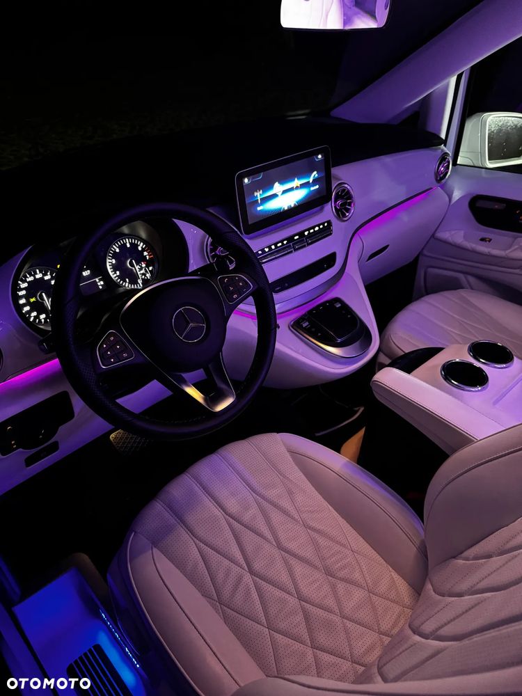 Mercedes-Benz Klasa V - 22