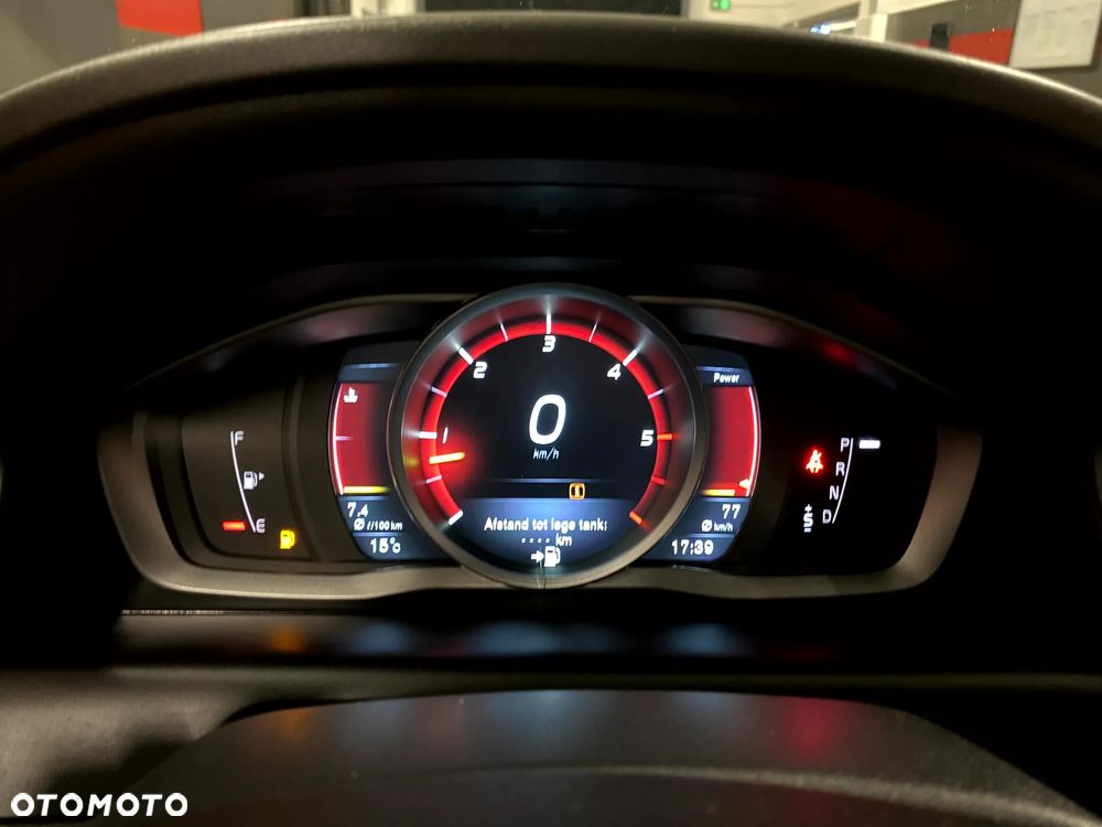 Volvo XC 60 D4 AWD Geartronic Summum - 18