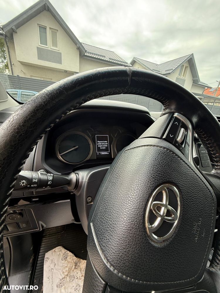 Toyota Land Cruiser 2.8l Turbo D-4D A/T 5 locuri Active - 3