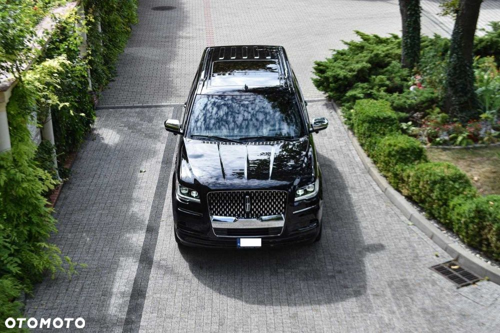 Lincoln Navigator - 1