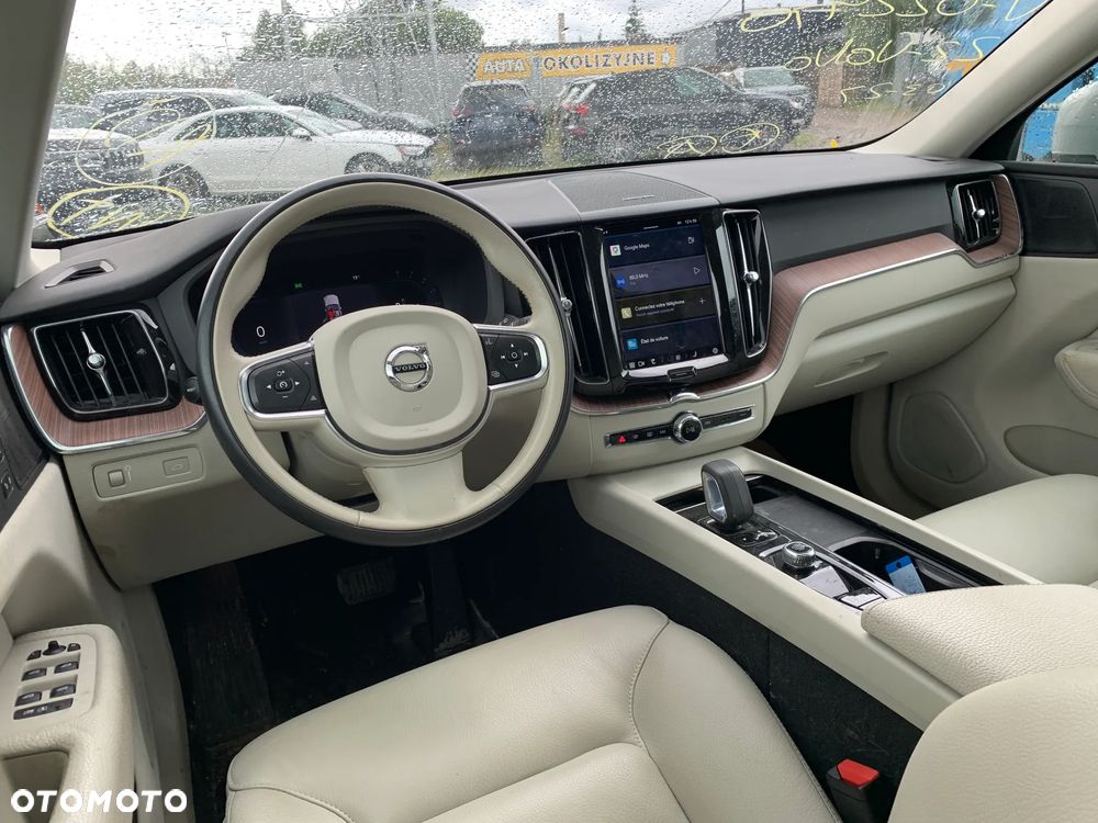 Volvo XC 60 B6 B AWD Momentum - 10