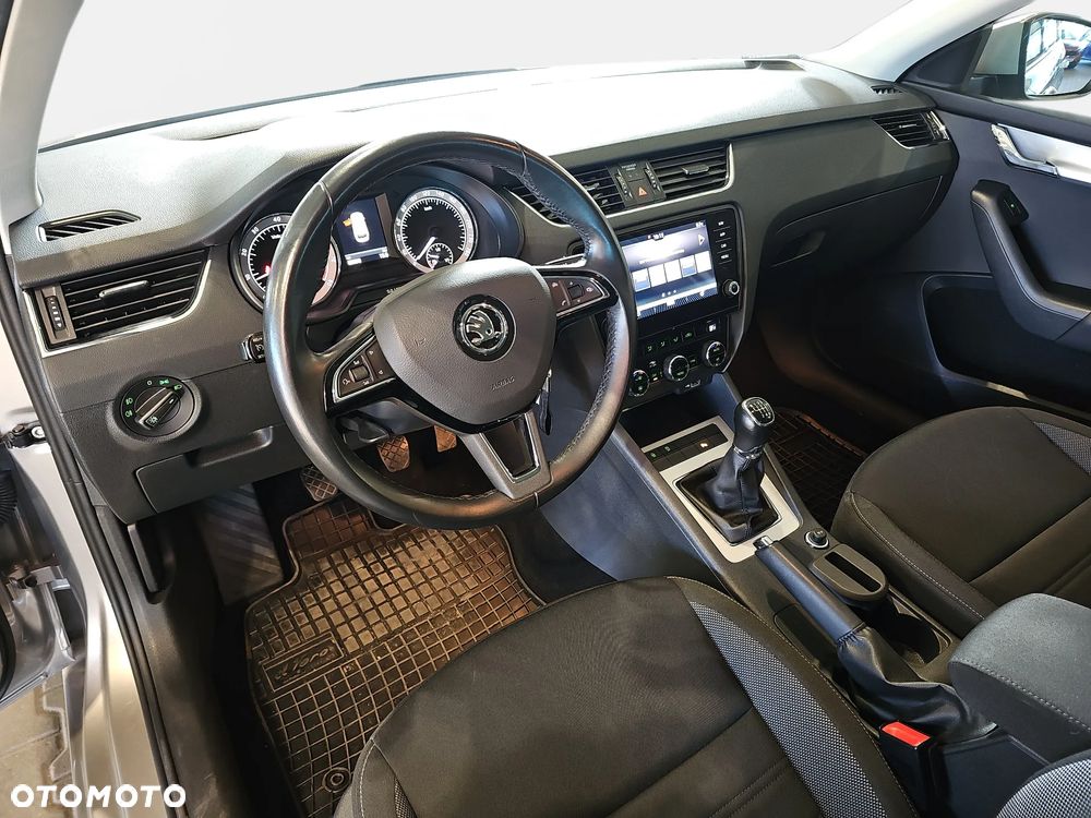 Skoda Octavia 1.5 TSI ACT Ambition - 9
